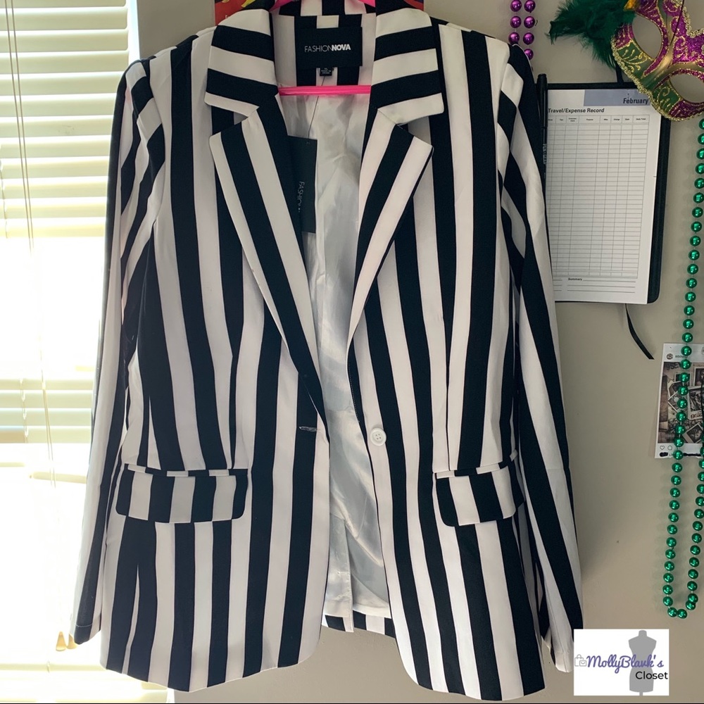 Black & White Stripped FashionNova Blazer